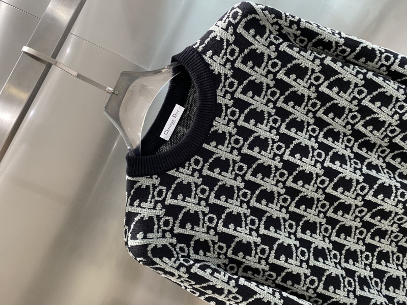 chr1st1an D10r sweaters